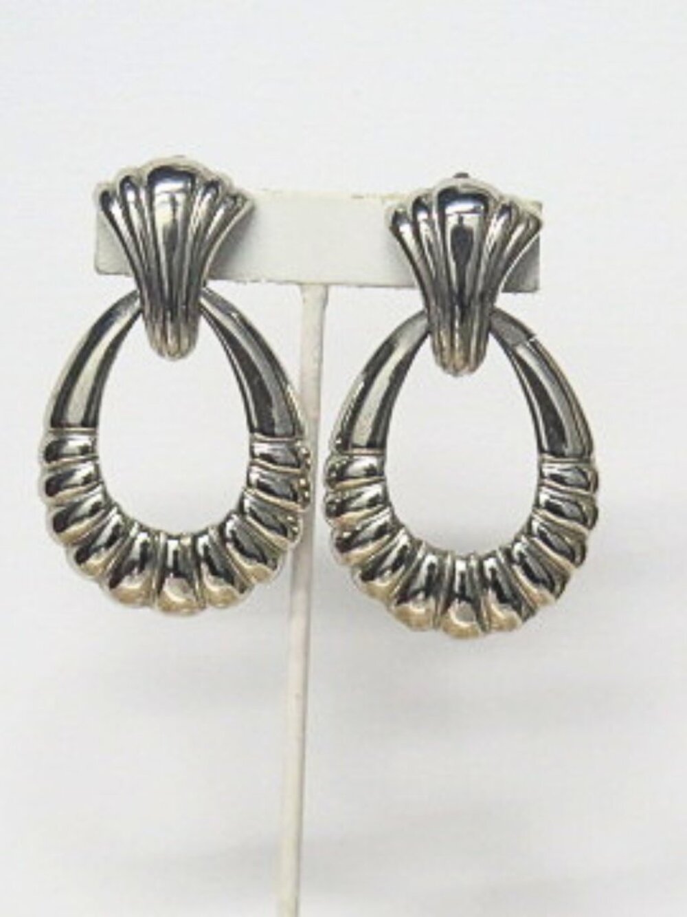 Vintage Silver Tone Ribbed Teardrop Clip-On Statement Earrings